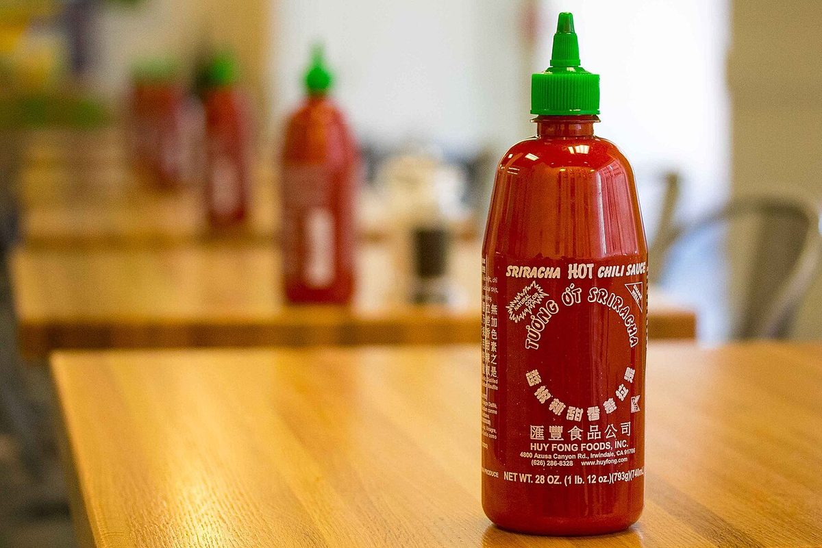 Sriracha hot chili sauce (Huy Fong and other brands)